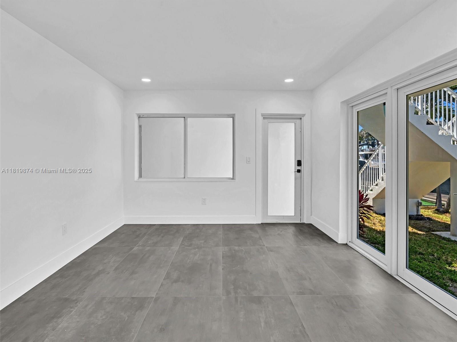 SAN SOUCI ESTATES - Residential Lease