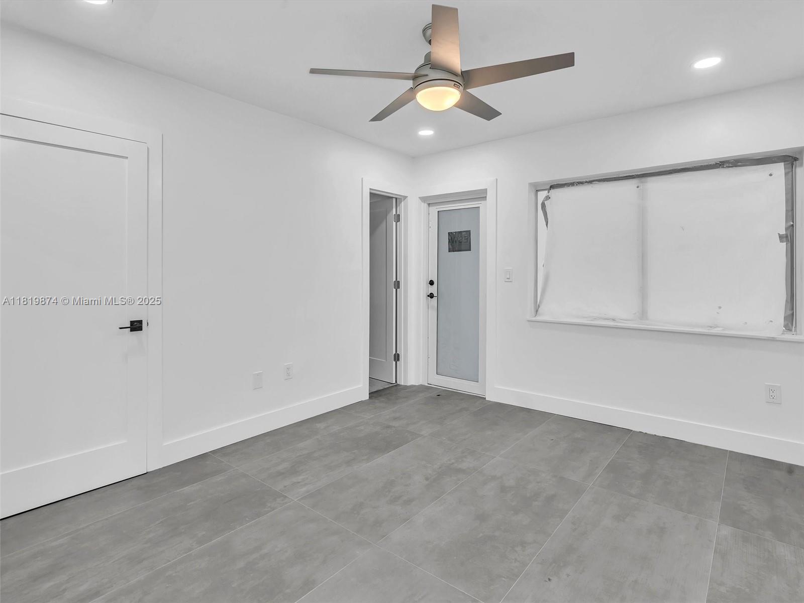 SAN SOUCI ESTATES - Residential Lease