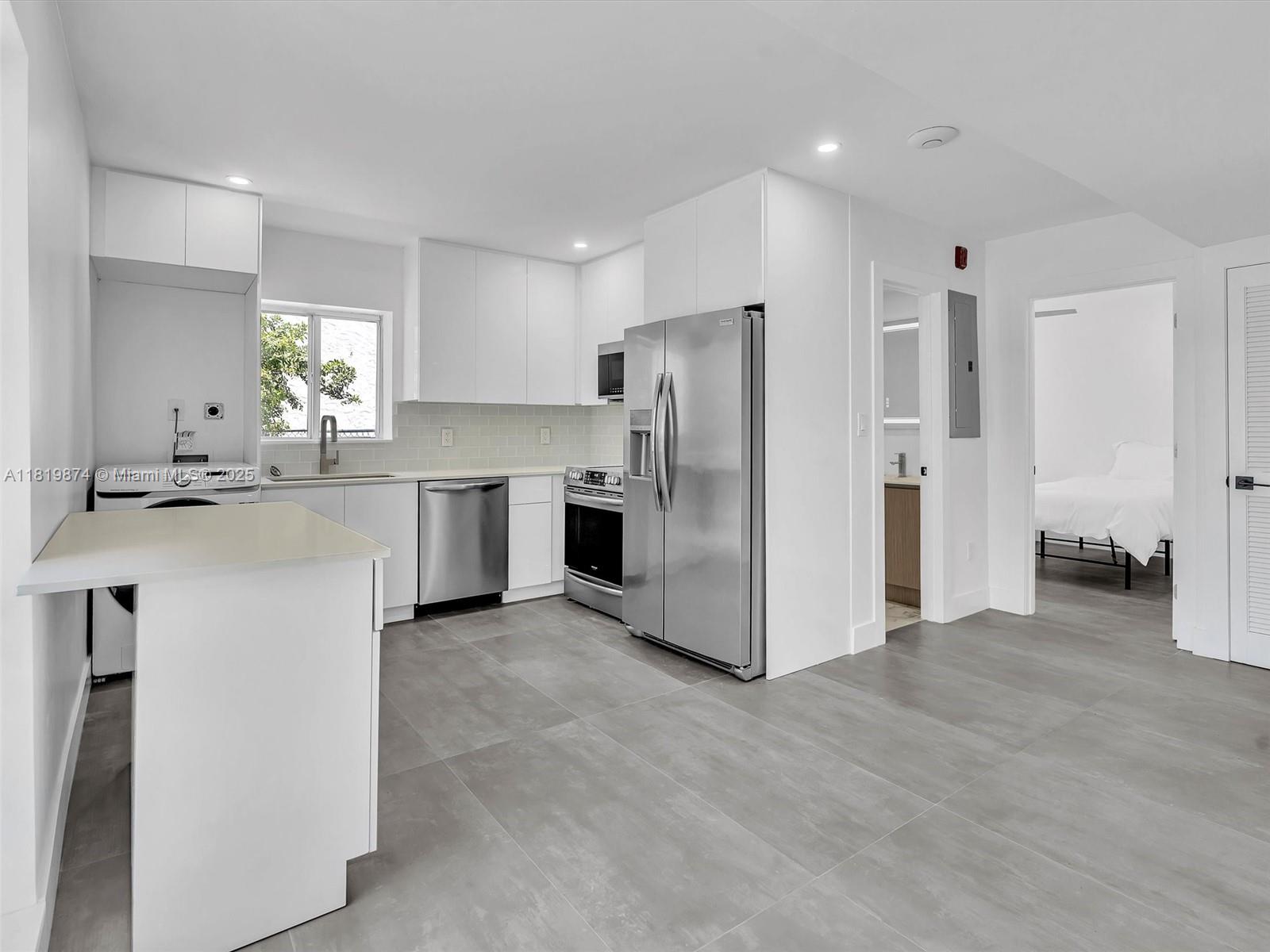 SAN SOUCI ESTATES - Residential Lease