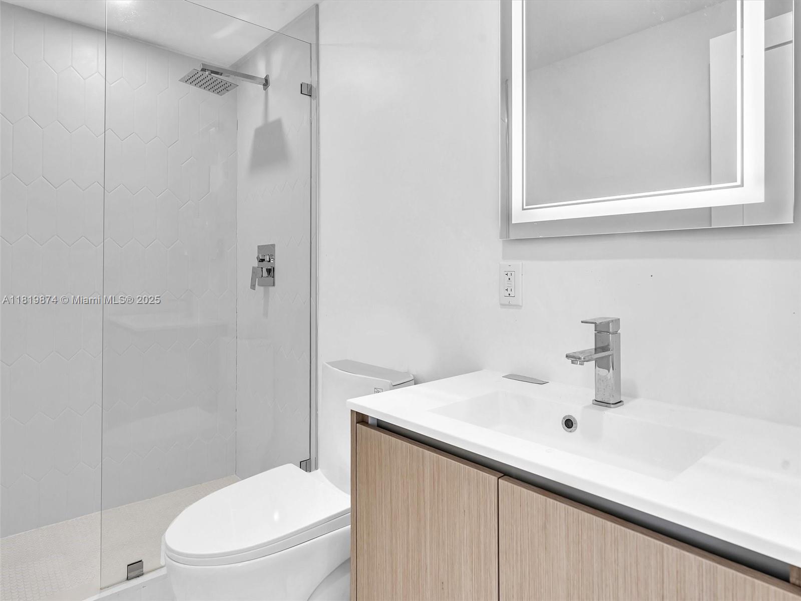 SAN SOUCI ESTATES - Residential Lease