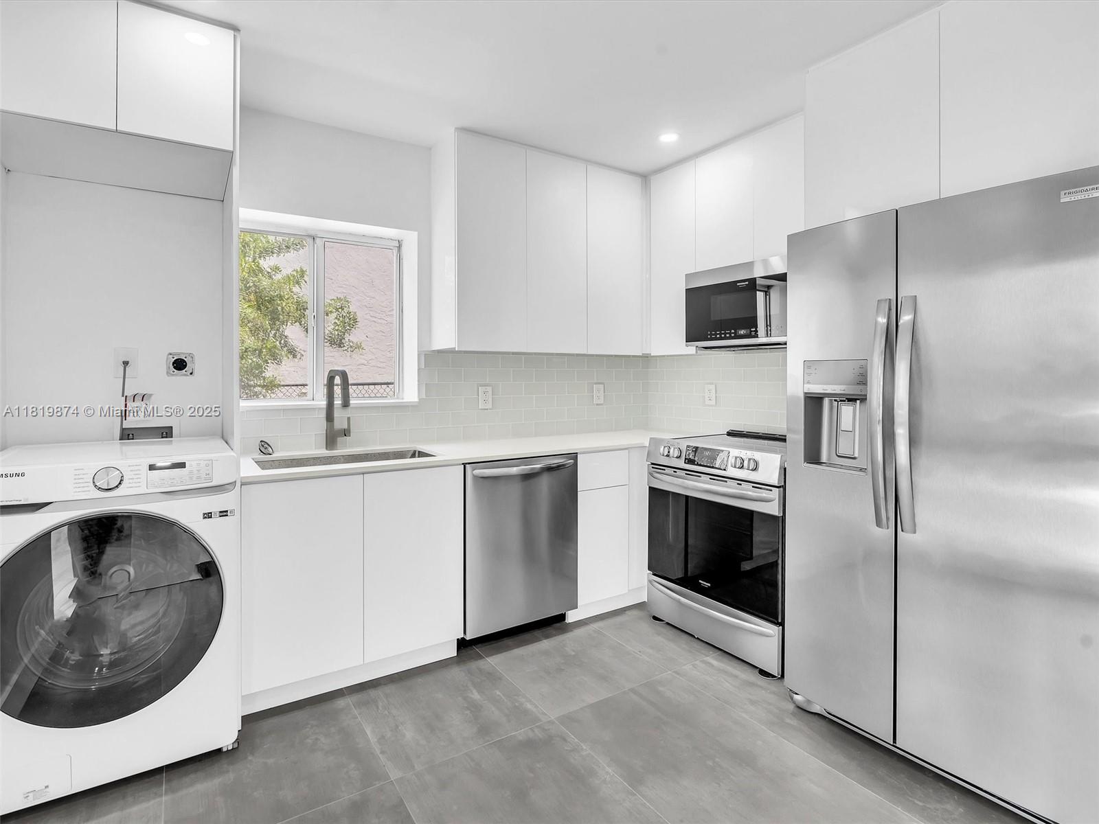 SAN SOUCI ESTATES - Residential Lease