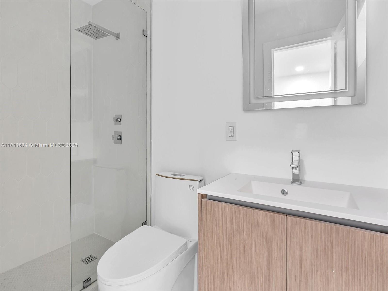 SAN SOUCI ESTATES - Residential Lease