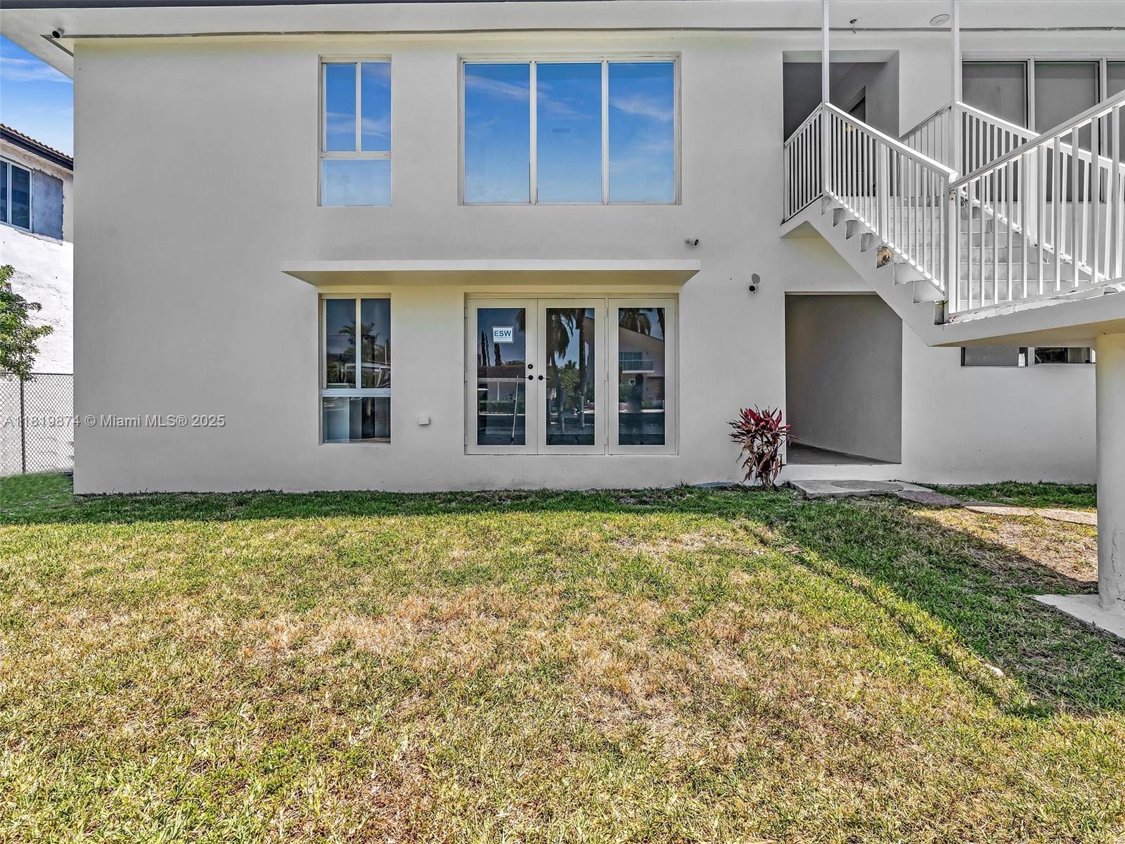 SAN SOUCI ESTATES - Residential Lease