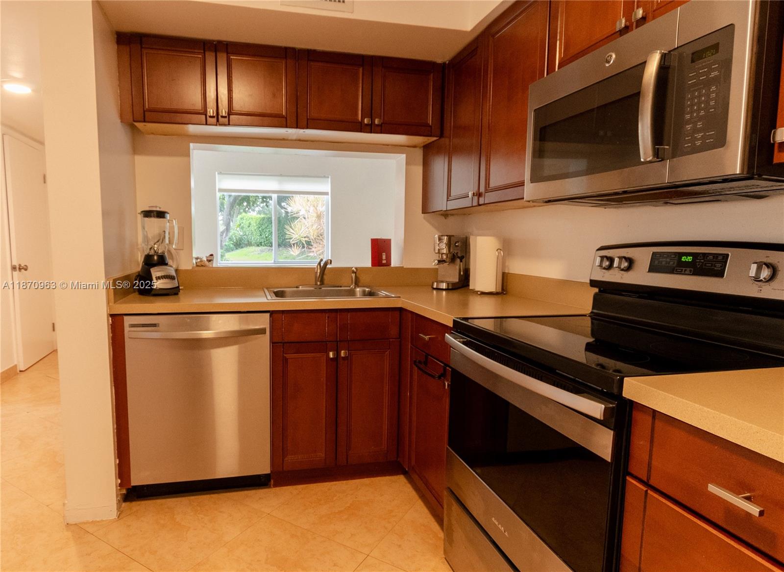 COLONNADES CONDO - Residential