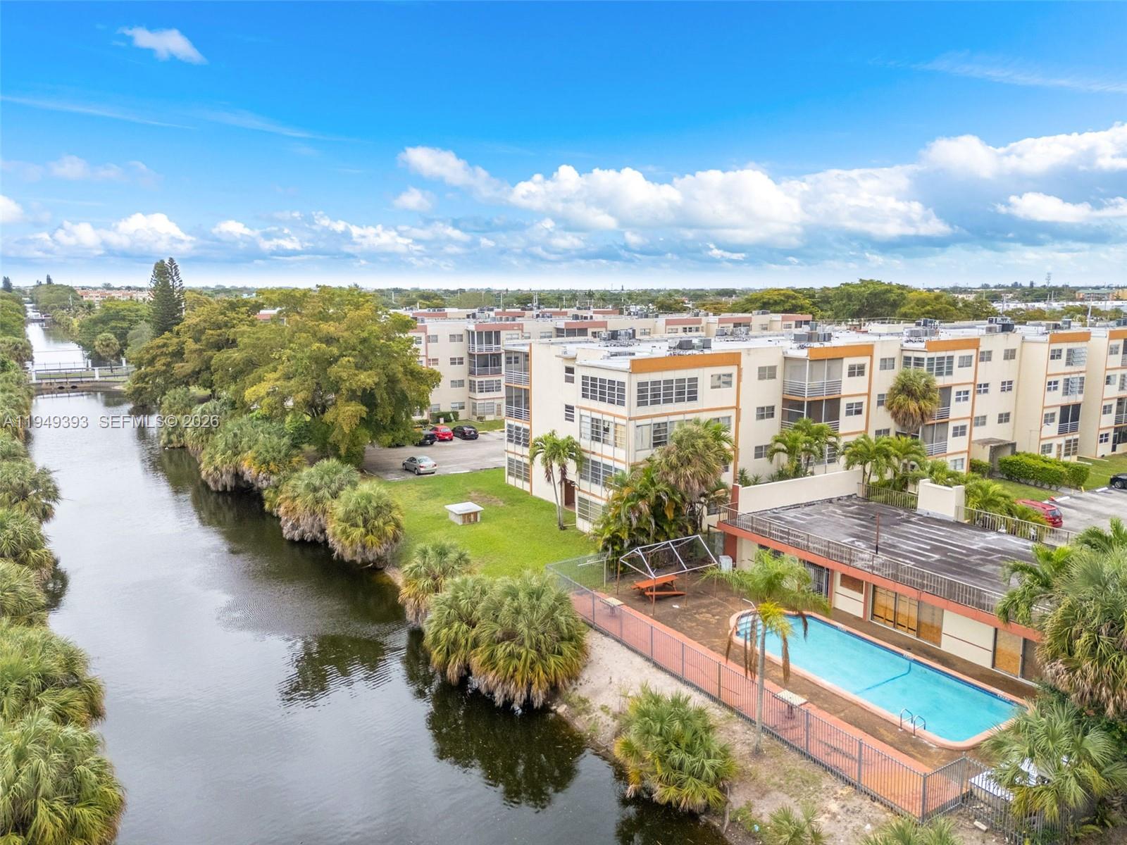 MAJESTIC GARDENS CONDOMIN - Residential