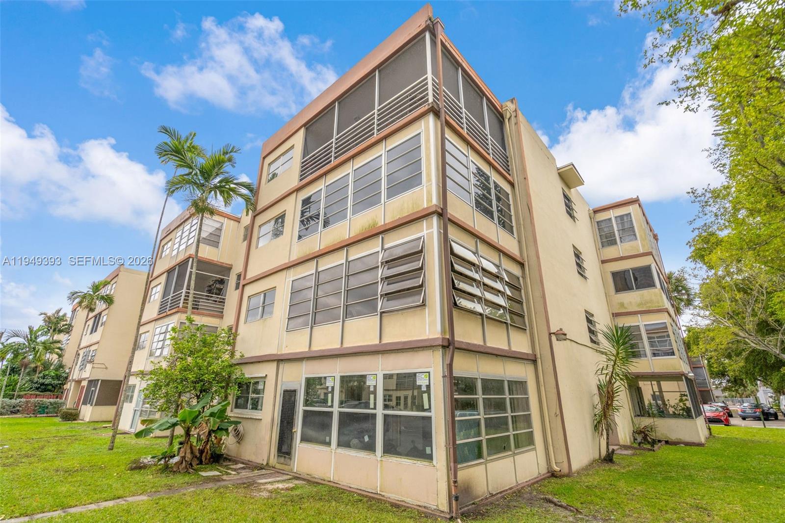 MAJESTIC GARDENS CONDOMIN - Residential