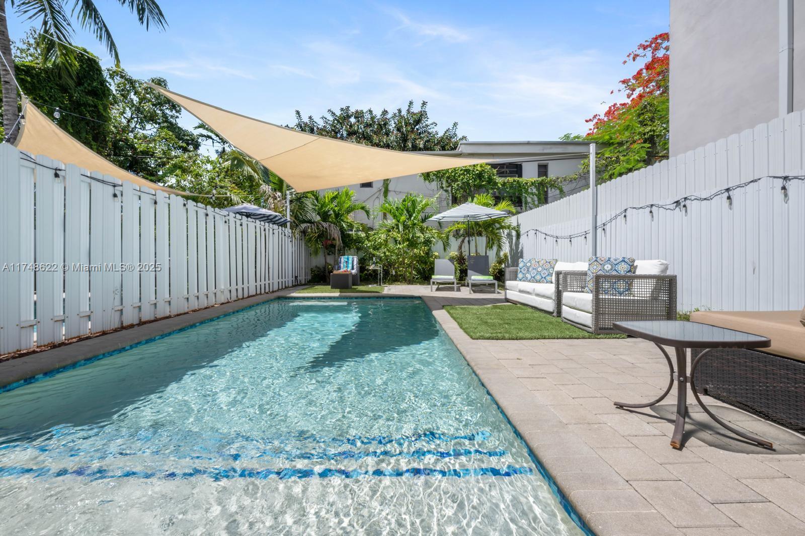 AMND MIAMI SUBURBAN ACRES - Residential Lease