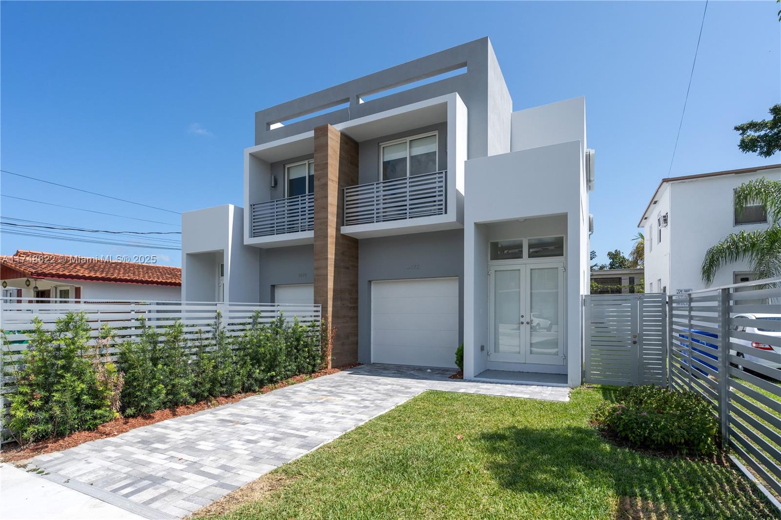 AMND MIAMI SUBURBAN ACRES - Residential Lease