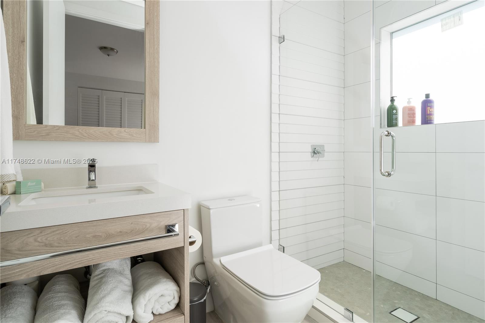 AMND MIAMI SUBURBAN ACRES - Residential Lease