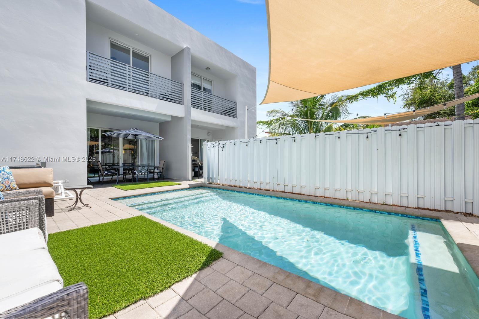 AMND MIAMI SUBURBAN ACRES - Residential Lease