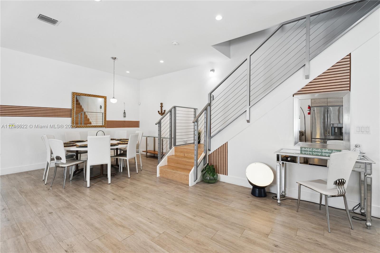 AMND MIAMI SUBURBAN ACRES - Residential Lease