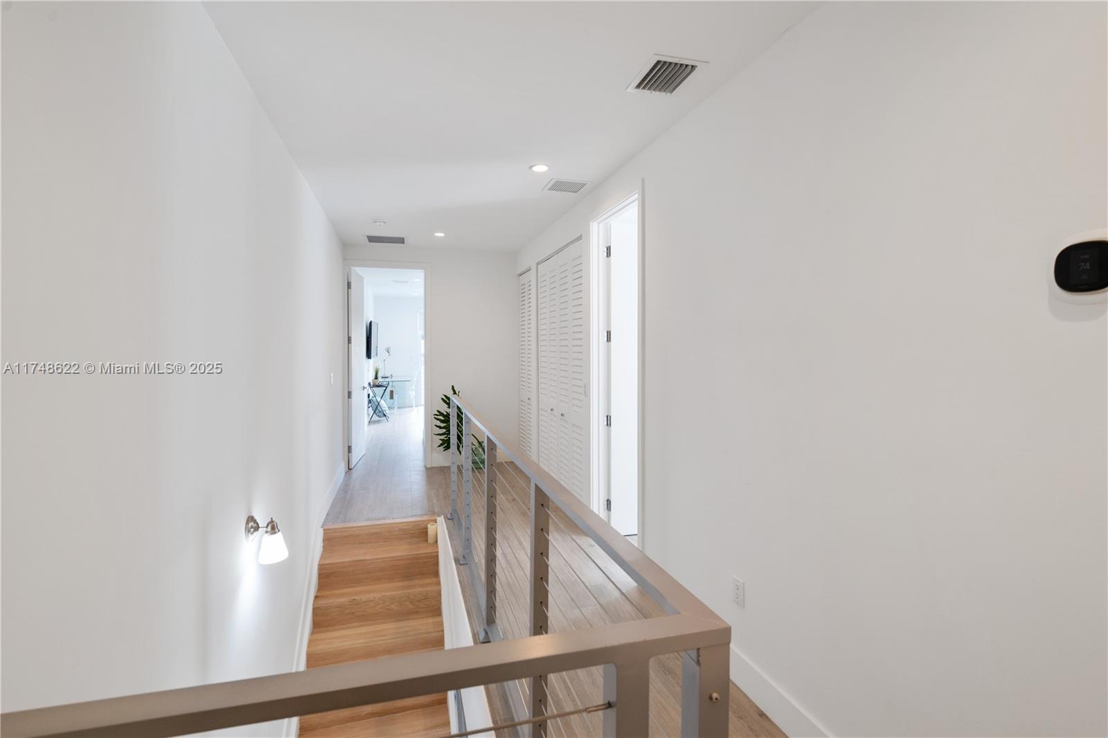 AMND MIAMI SUBURBAN ACRES - Residential Lease