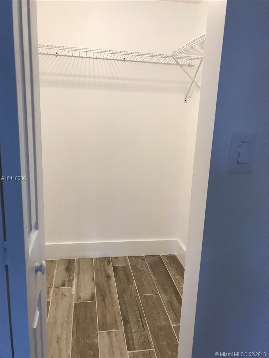 LAKEWOOD ON THE GREEN 2 C - Residential Lease