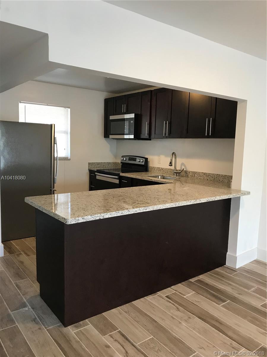 LAKEWOOD ON THE GREEN 2 C - Residential Lease