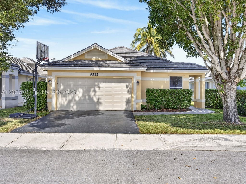 Photo of 9313 Arborwood Cir, Davie, FL 33328 (MLS # A12057707)