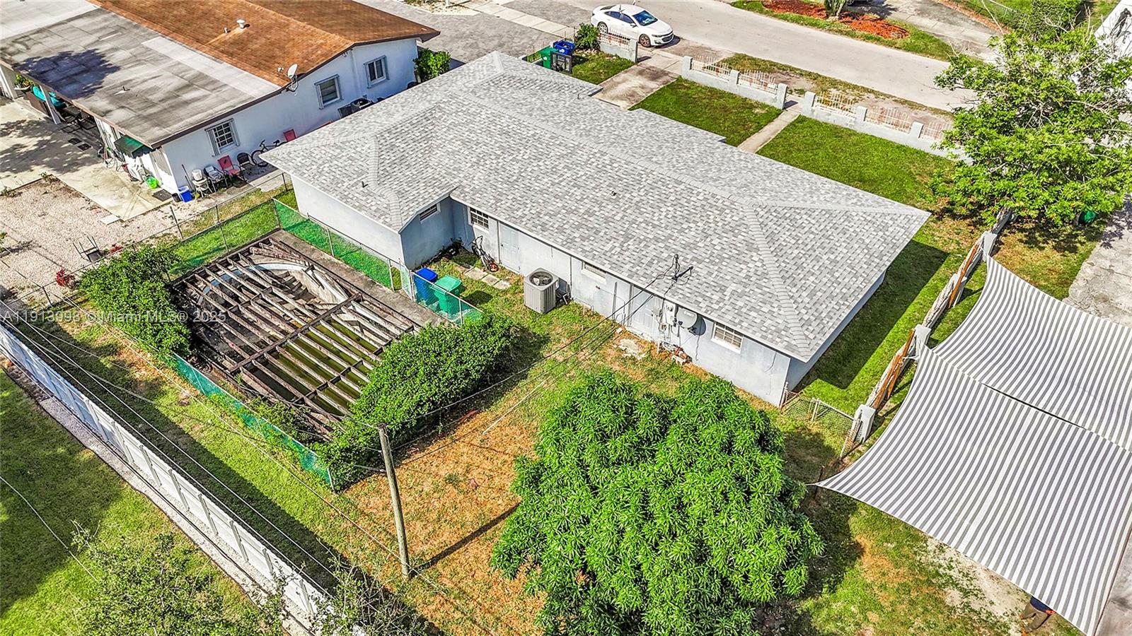 CAROL CITY - Residential