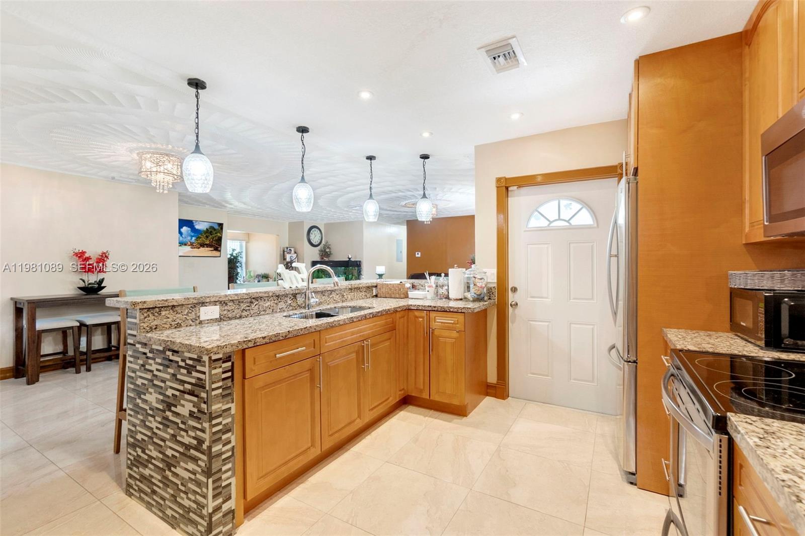 GOLDEN RIDGE - Residential