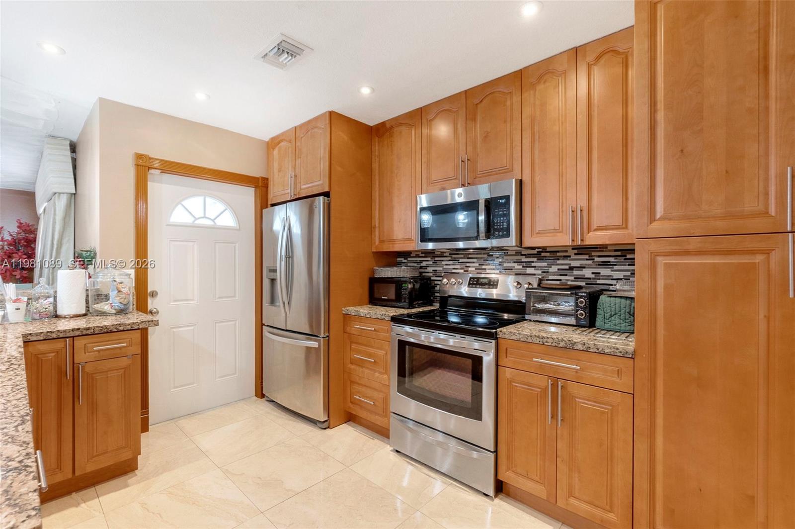 GOLDEN RIDGE - Residential