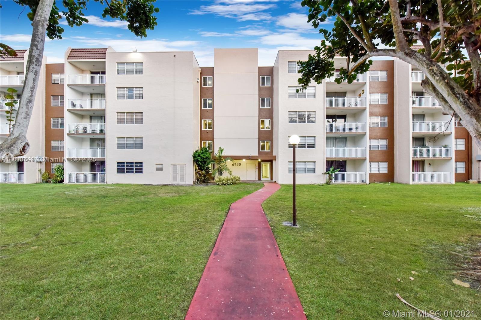 6950 Miami Gardens Dr 2-208, Hialeah, Miami-Dade County, Florida - 2 Bedrooms  
2 Bathrooms - 