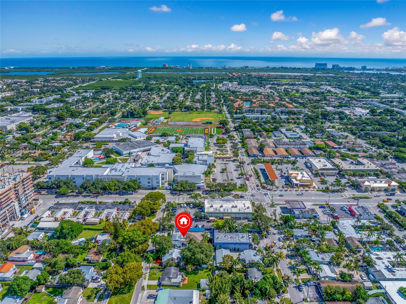 HOLLYWOOD ESTATES - Residential Income