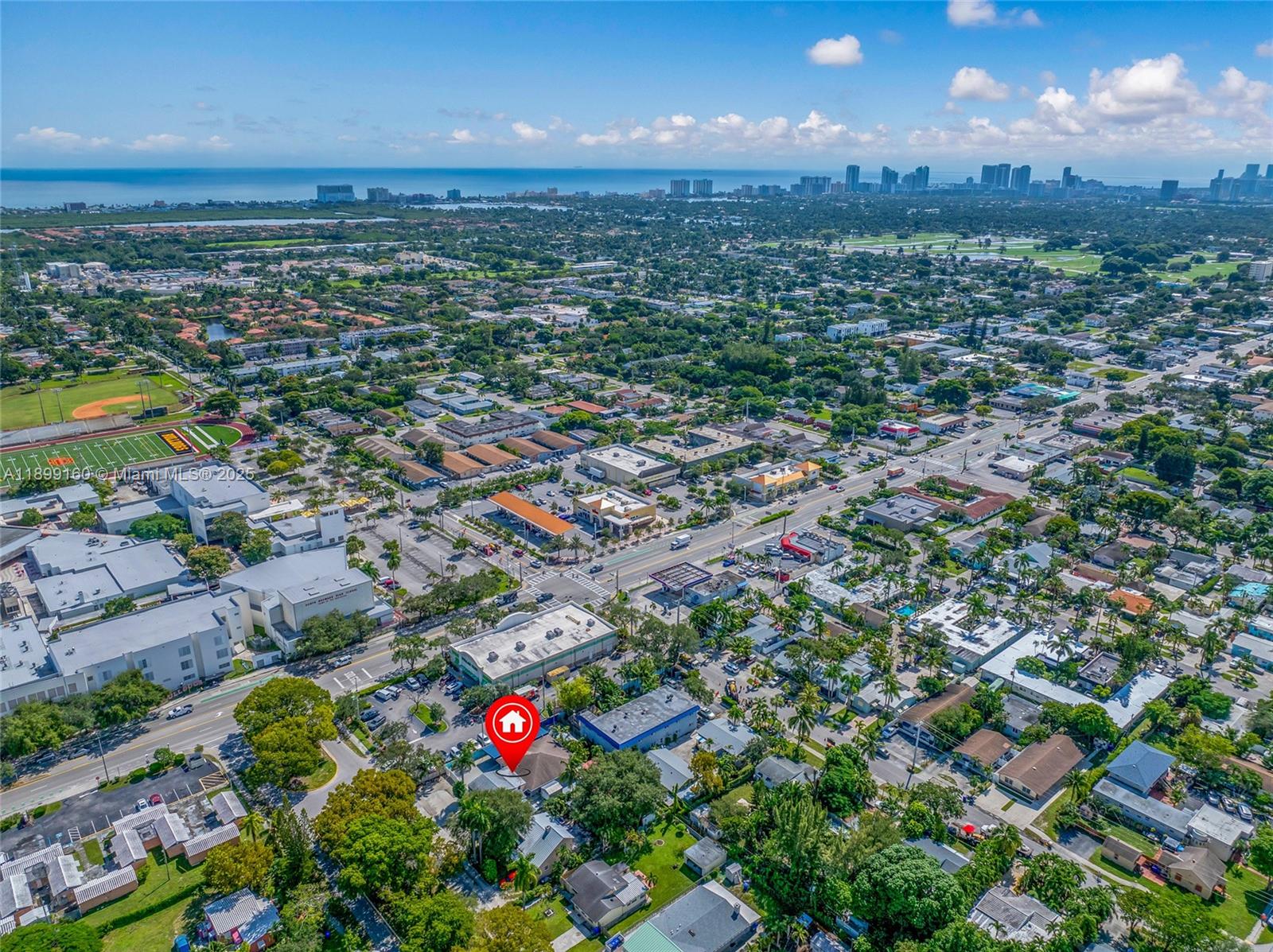 HOLLYWOOD ESTATES - Residential Income