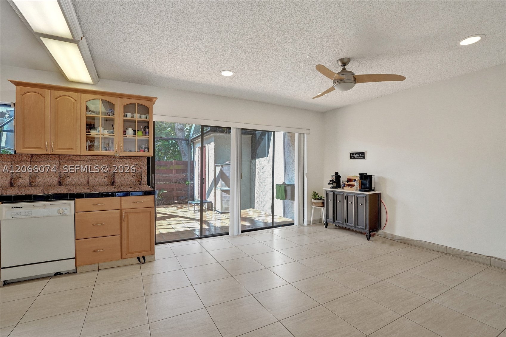 3003 Lakewood Ln