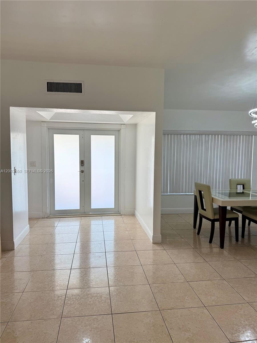 COUNTRY LAKE MANORS SEC 1 - Residential