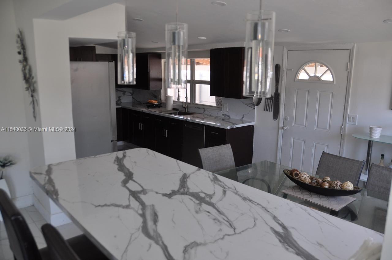 2ND REV PL SARATOGA HEIGH - Residential