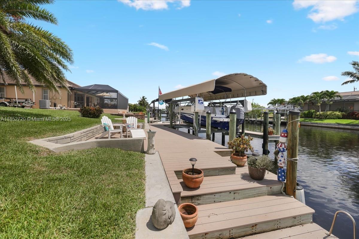CAPE  CORAL - Residential
