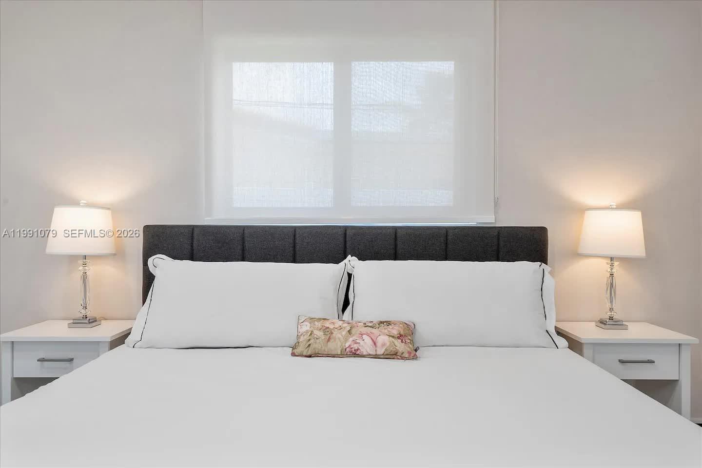 HOLLYWOOD CENTER AMEN PLA - Residential