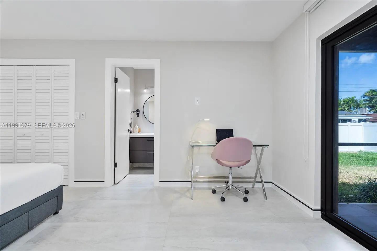 HOLLYWOOD CENTER AMEN PLA - Residential