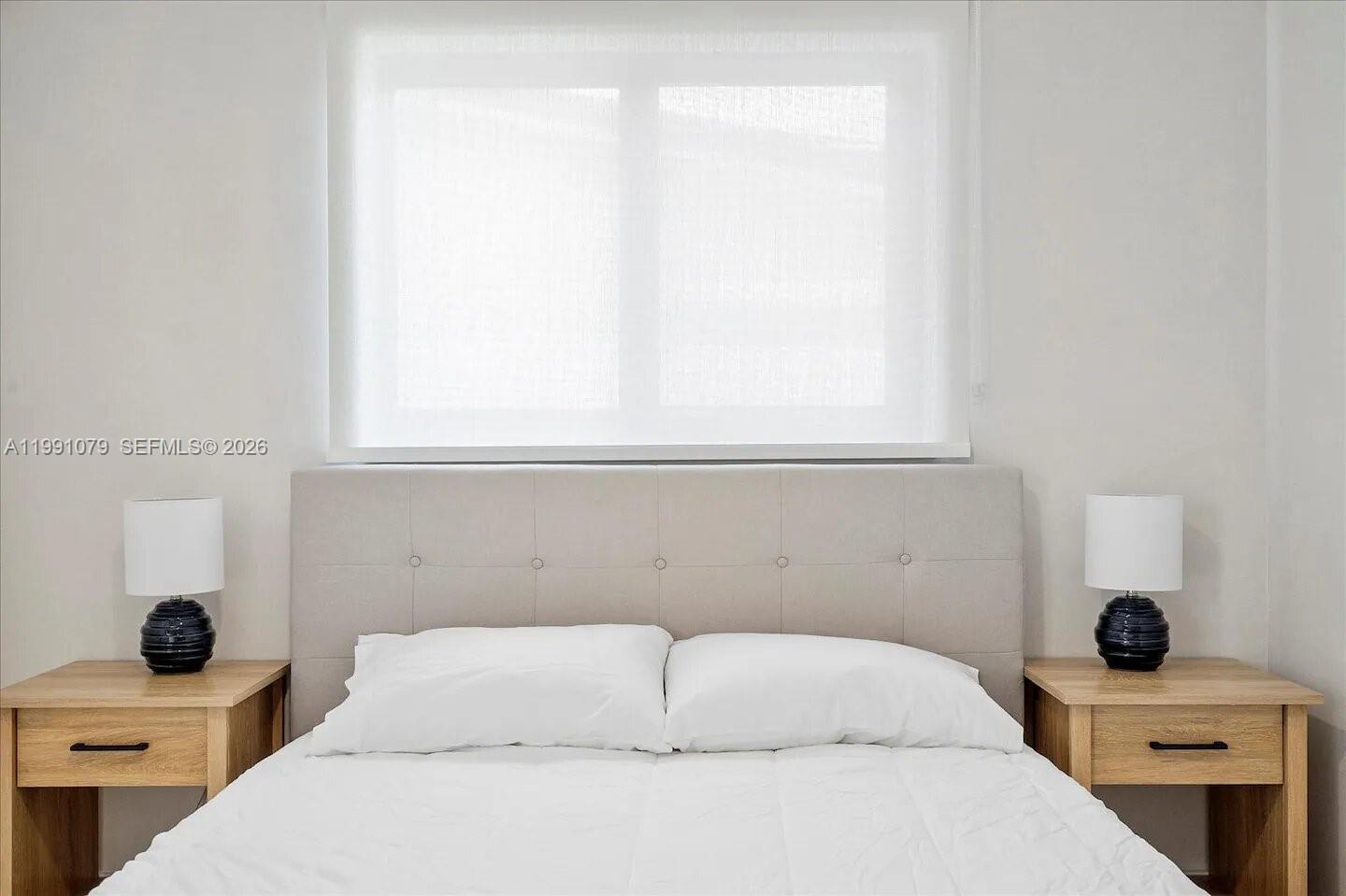 HOLLYWOOD CENTER AMEN PLA - Residential