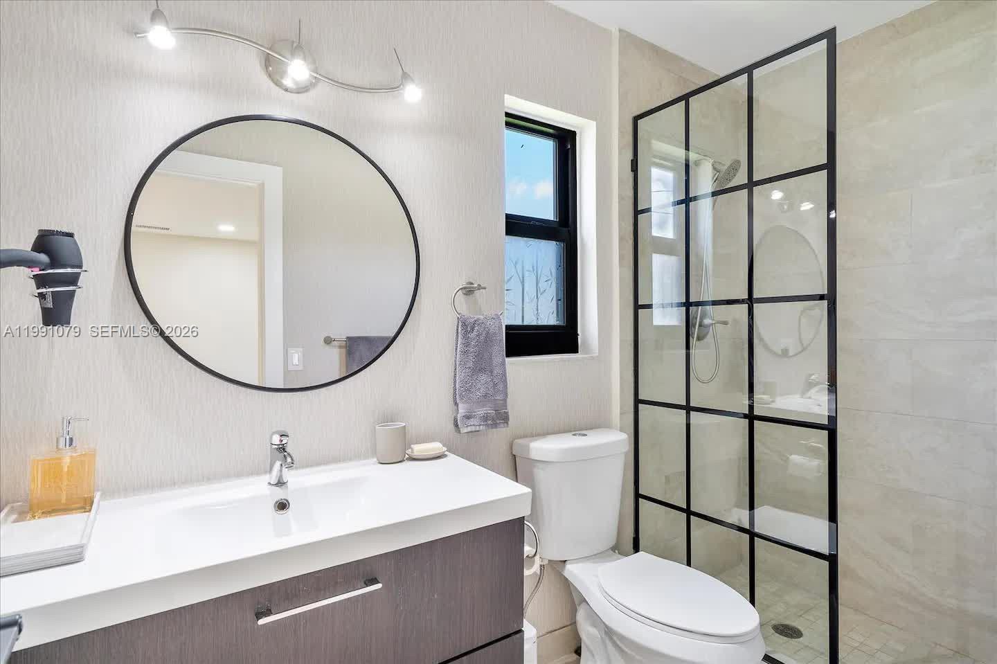 HOLLYWOOD CENTER AMEN PLA - Residential