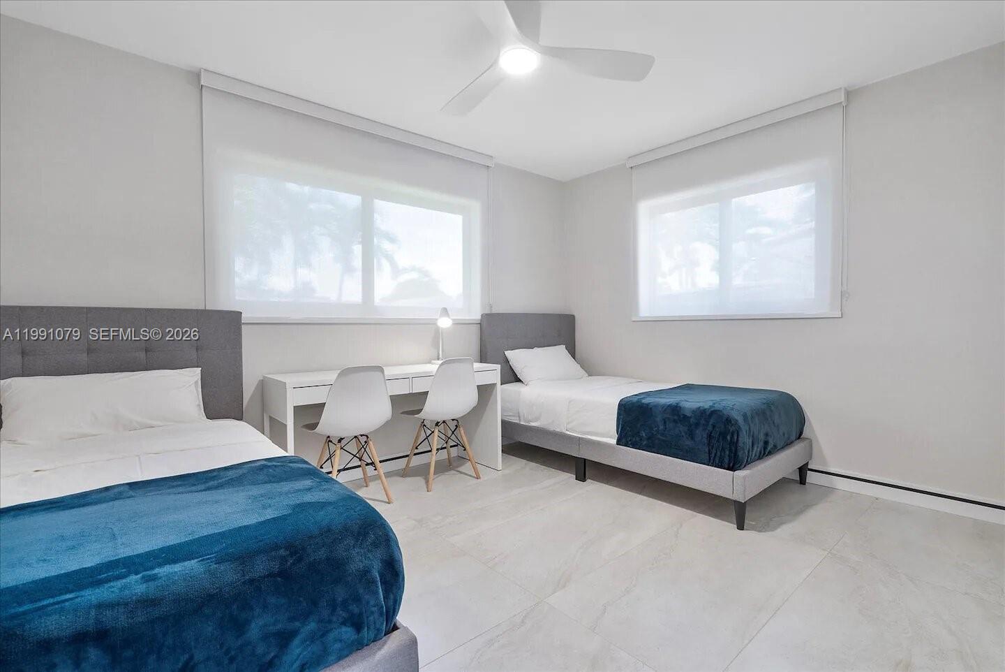 HOLLYWOOD CENTER AMEN PLA - Residential