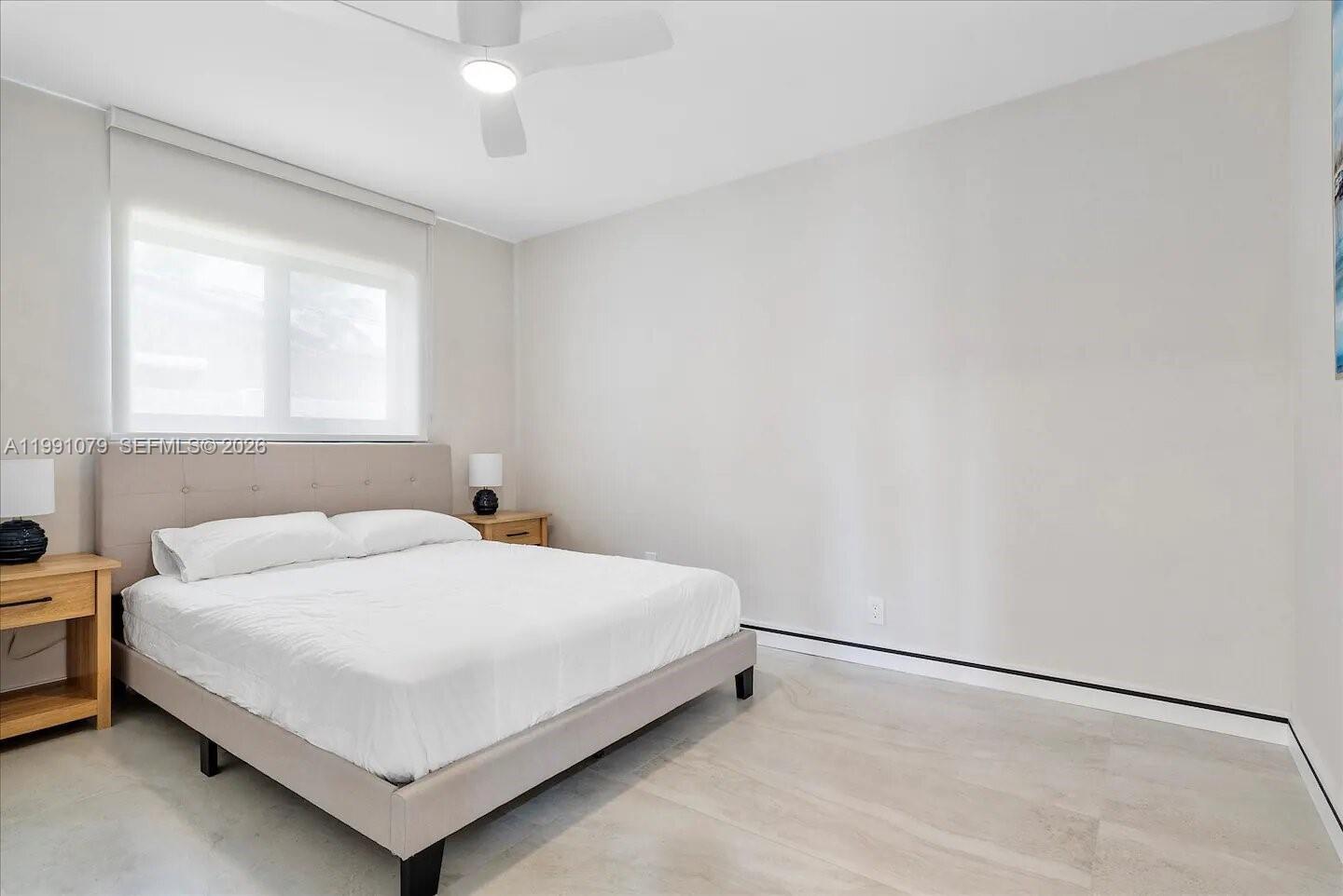 HOLLYWOOD CENTER AMEN PLA - Residential