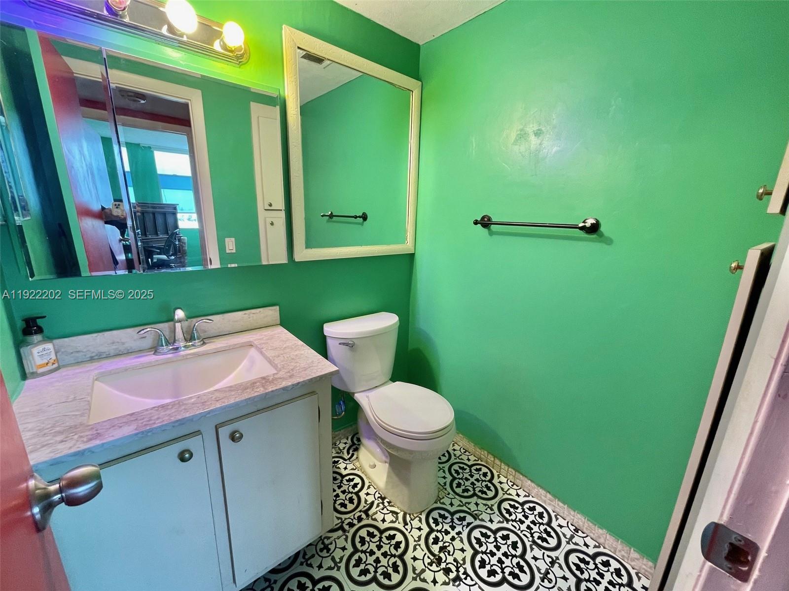 HILLCREST EAST NO 26 COND - Residential