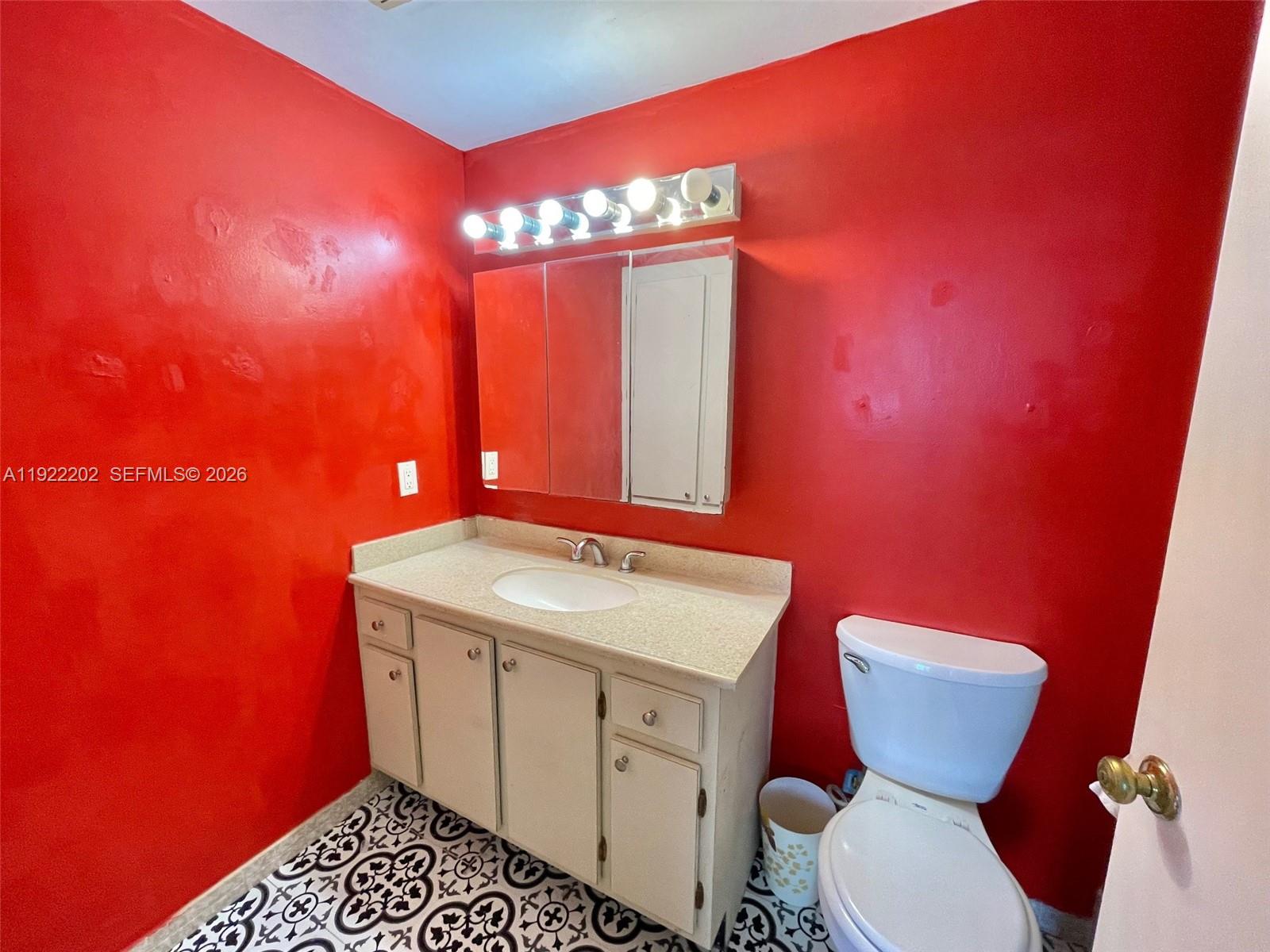 HILLCREST EAST NO 26 COND - Residential