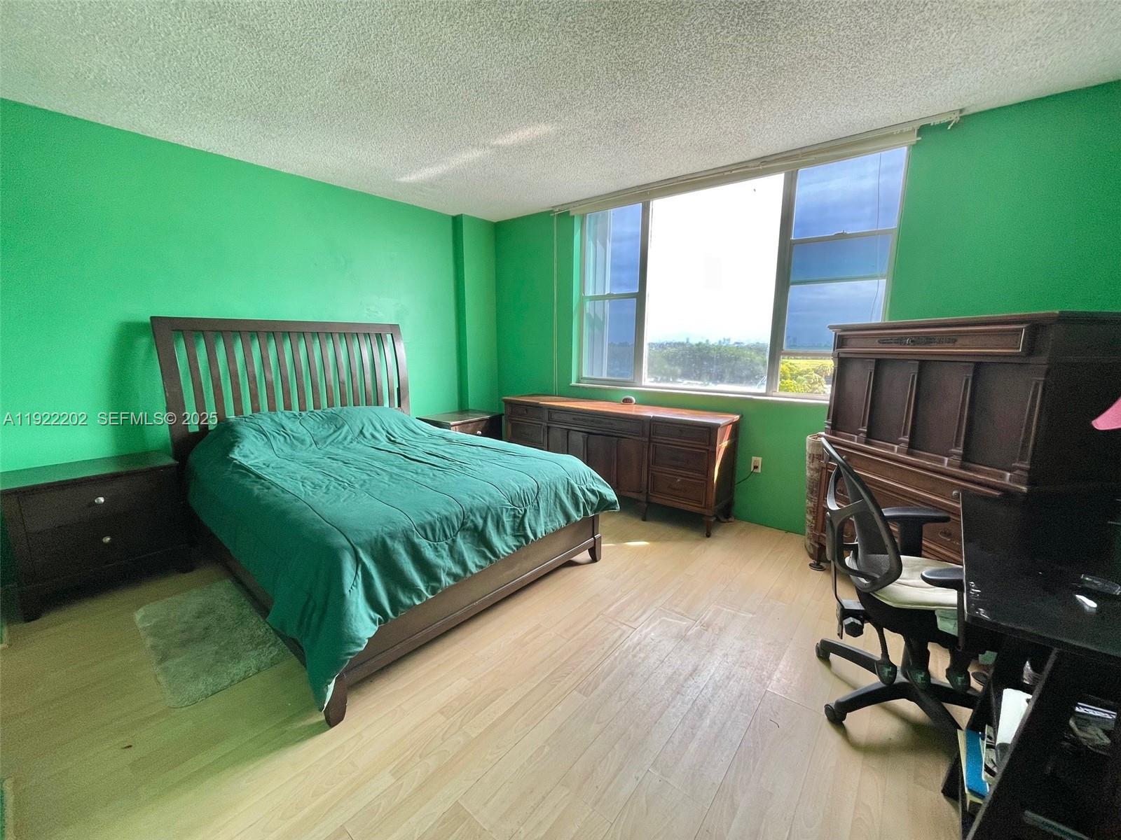 HILLCREST EAST NO 26 COND - Residential