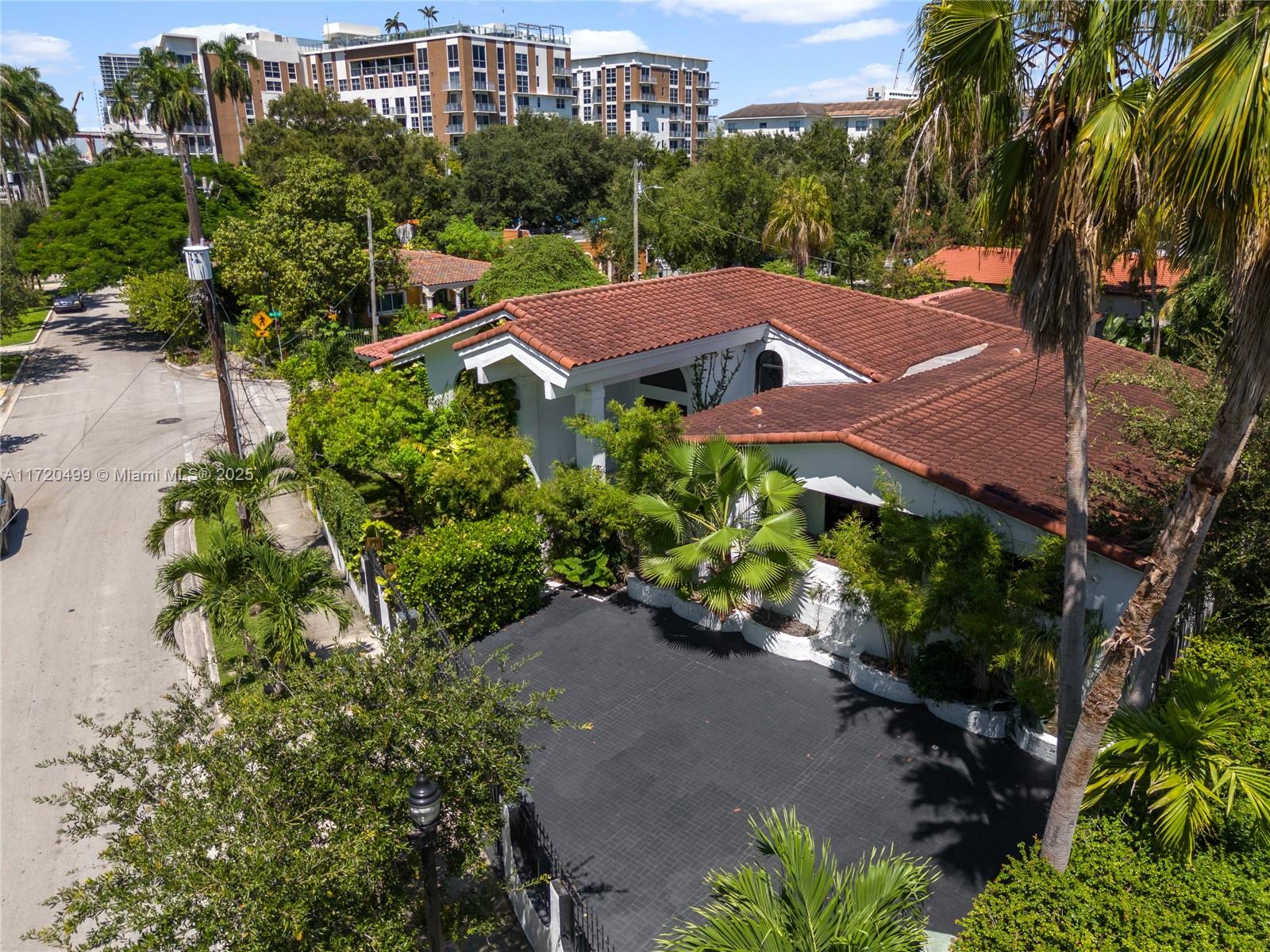 COUNTRY CLUB ADDN - Residential Lease