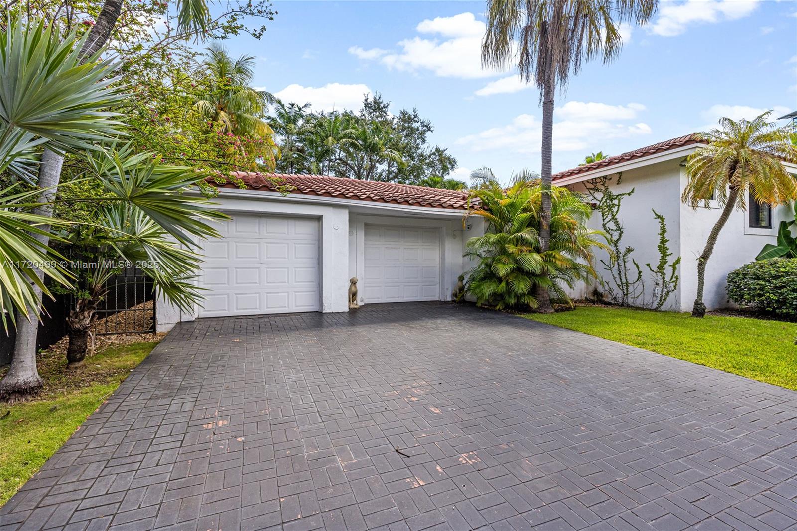 COUNTRY CLUB ADDN - Residential Lease