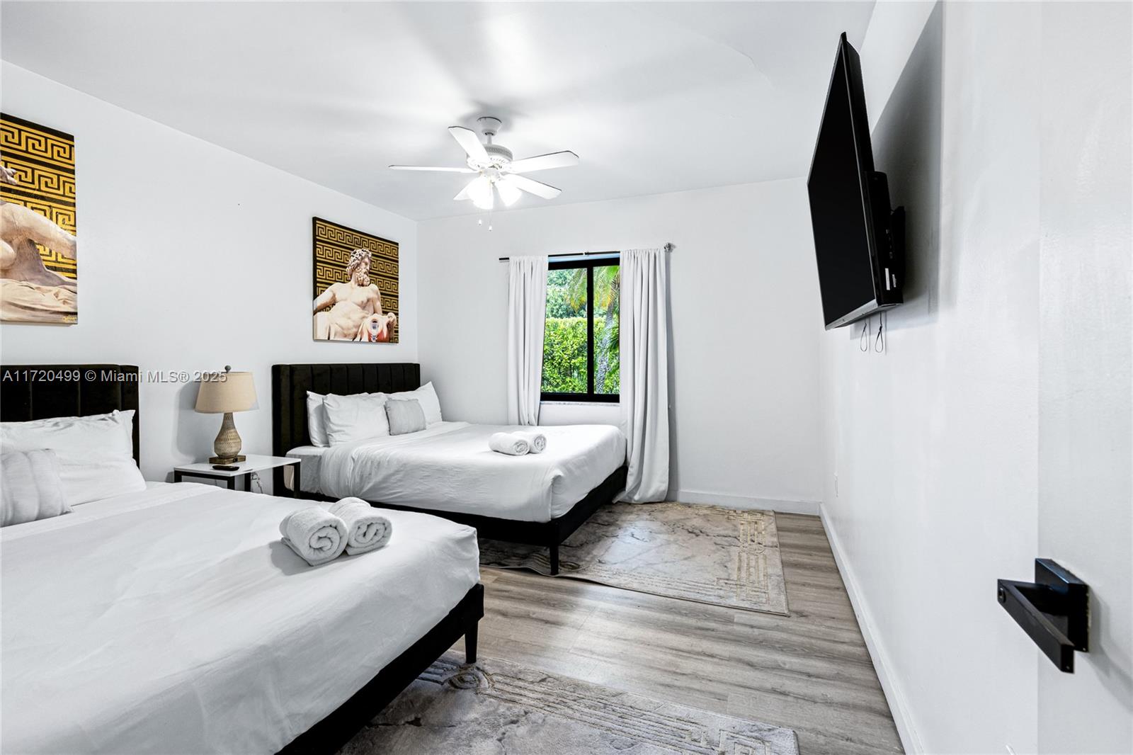 COUNTRY CLUB ADDN - Residential Lease