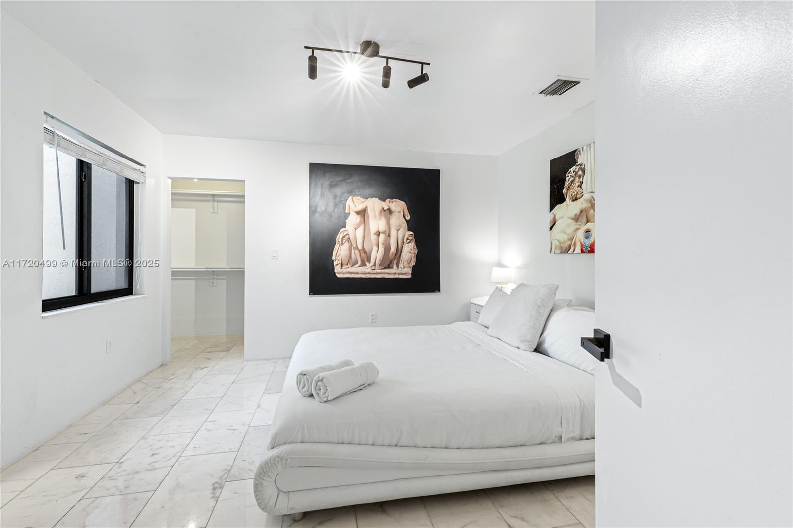 COUNTRY CLUB ADDN - Residential Lease