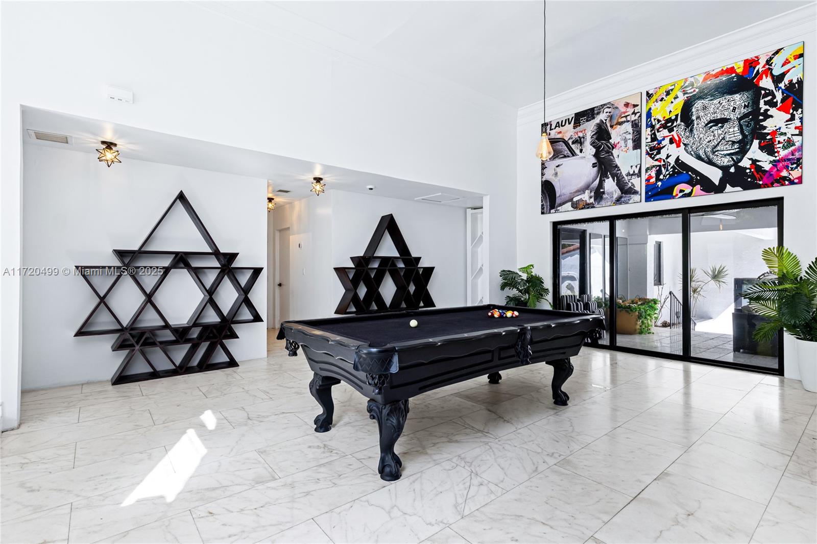 COUNTRY CLUB ADDN - Residential Lease