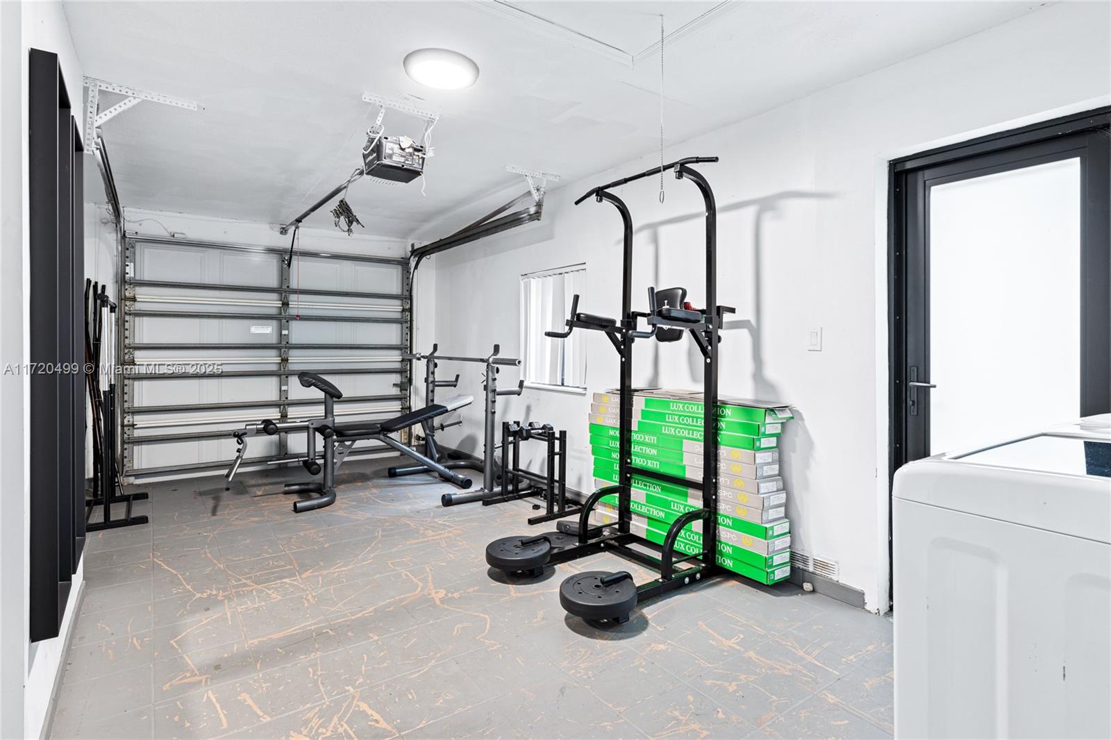 COUNTRY CLUB ADDN - Residential Lease