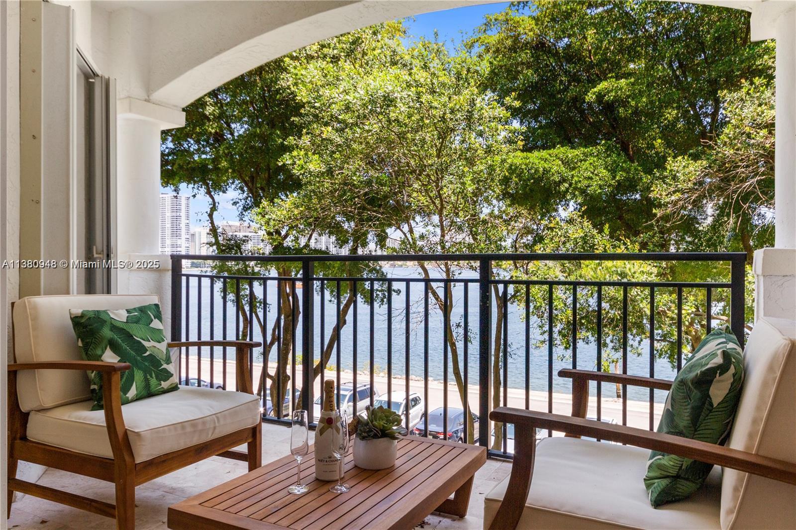 3255 Ne 184th St 12310, Aventura, Miami-Dade County, Florida - 3 Bedrooms  
2 Bathrooms - 