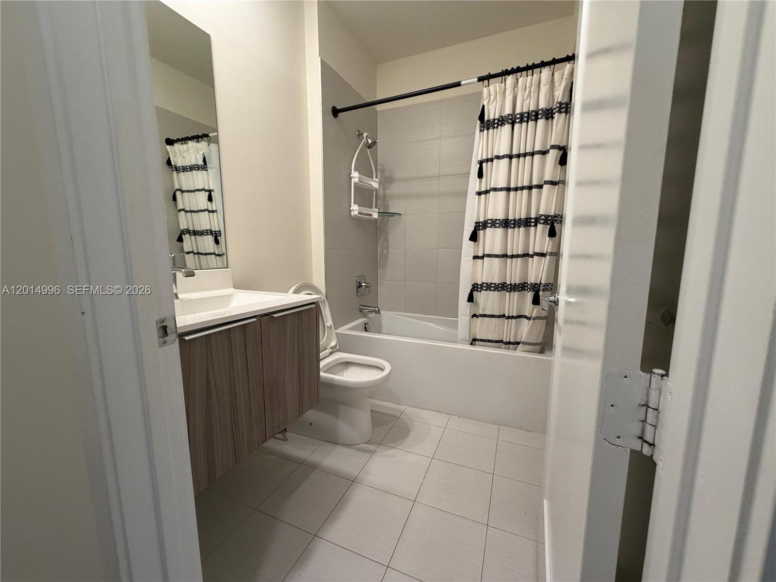 LANDMARK AT DORAL CONDO N - Residential Lease