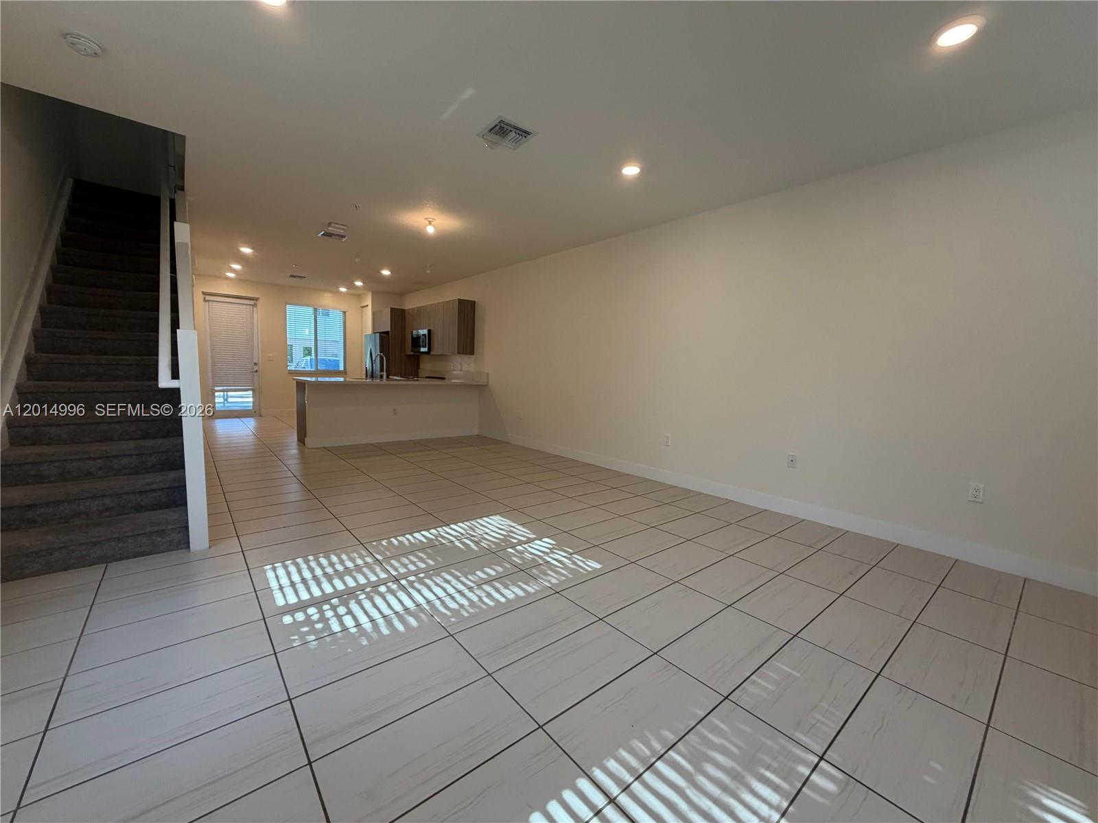LANDMARK AT DORAL CONDO N - Residential Lease