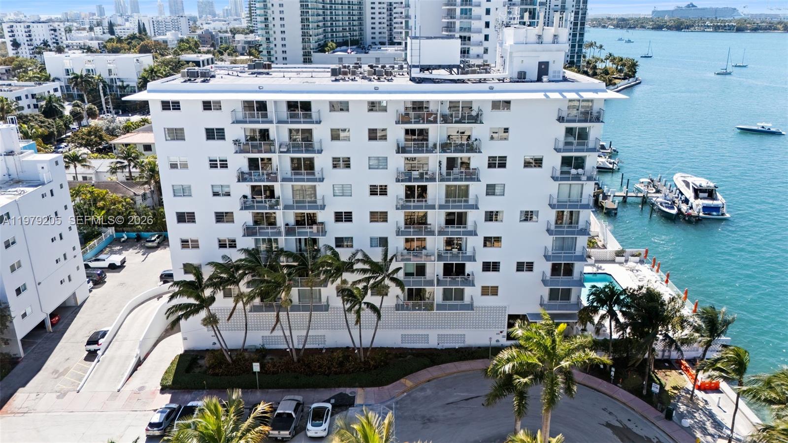 LINCOLN BAY TOWERS CONDO - Residential