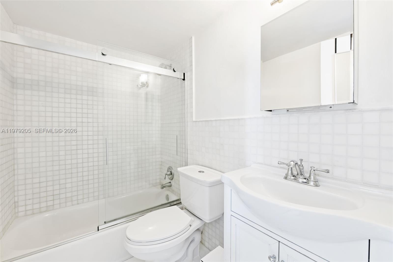 LINCOLN BAY TOWERS CONDO - Residential