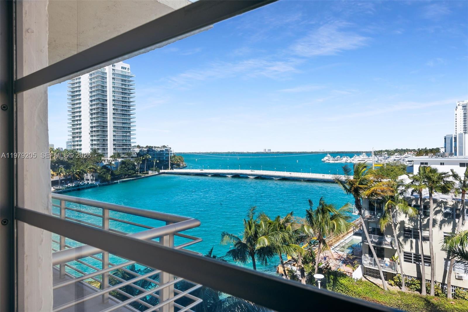 LINCOLN BAY TOWERS CONDO - Residential